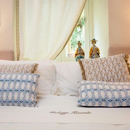 Palazzo Taranto Luxury Rooms Caltagirone Extérieur photo