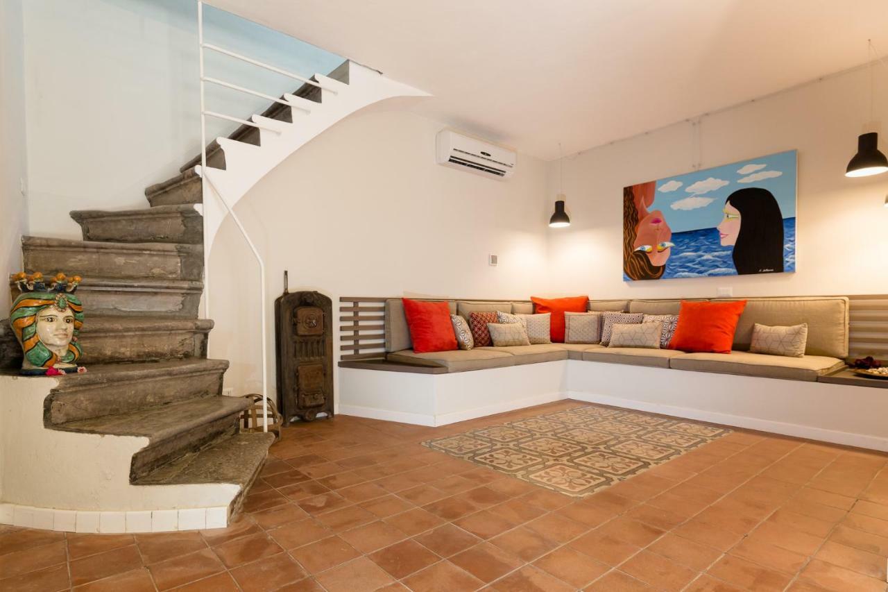 Palazzo Taranto Luxury Rooms Caltagirone Extérieur photo